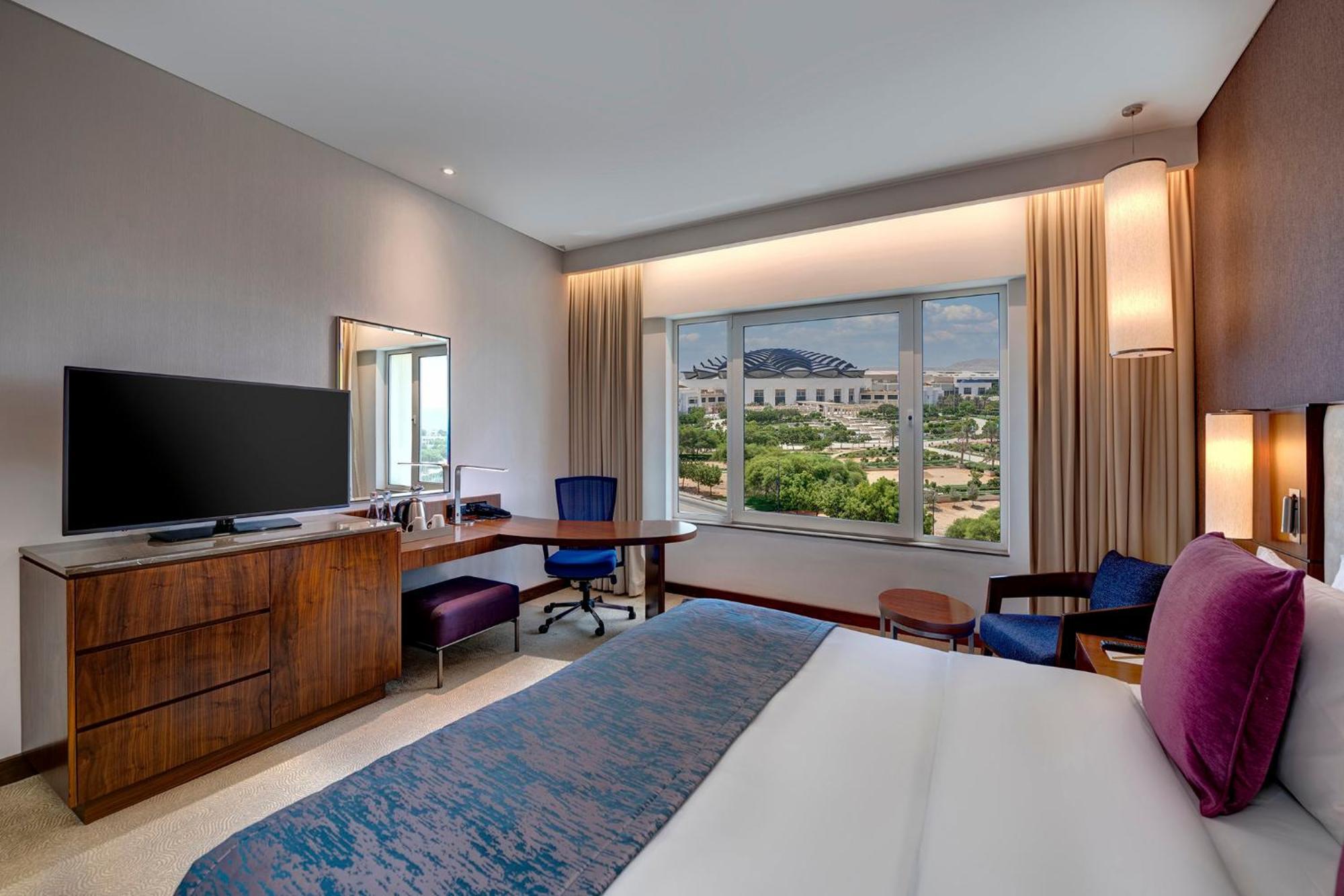 Crowne Plaza Muscat Ocec By Ihg Hotell Eksteriør bilde